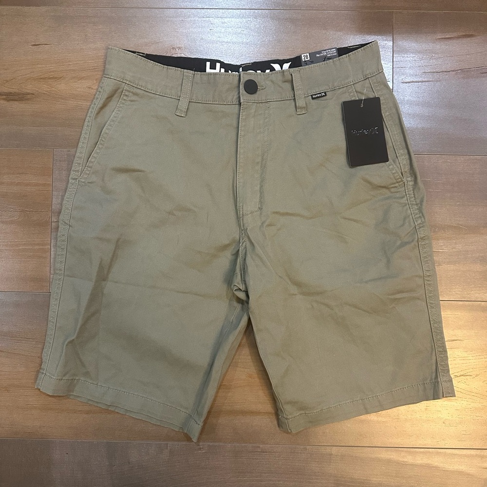 Hurley Iguana cotton twill 9.5” inseam walk shorts NWT